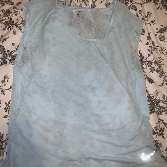 Brand new nike dry fit shirt. - Picture 1 of 4